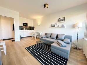 TV, stereo - Haus Oceanic Döse Wohnung 5 (Cuxhaven)