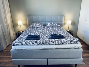 1 bedroom, desk, travel cot, free WiFi