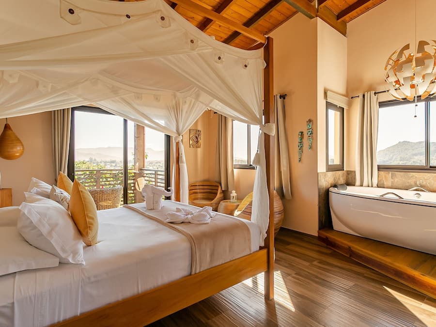 Suíte Ganesh com Banheira de Imersão Interna | 1 Schlafzimmer, hochwertige Bettwaren, individuell dekoriert