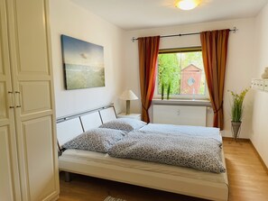 Room - Moderne Ferienwohnung "lipsia" mit Garten und Terrasse - Nur 12 Min zum Strand! (Nienhagen)