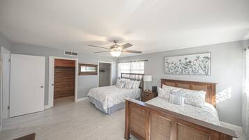 4 chambres, bureau, fer et planche à repasser, accès au Wi-Fi (inclus)