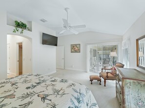 3 habitaciones, escritorio, tabla de planchar con plancha y wifi gratis