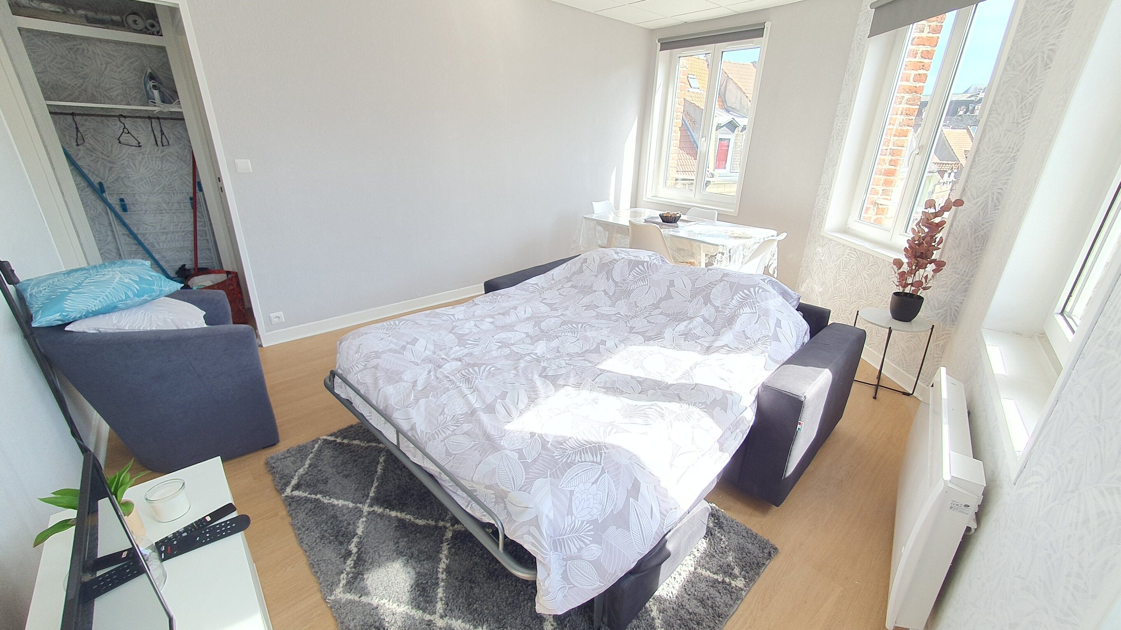 Cantimpré6 Trois Pièces Centre Très Lumineux