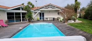 Piscine extérieure, piscine chauffée