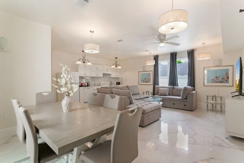 Charming 4-Bedroom Condo near St. Charles Avenue