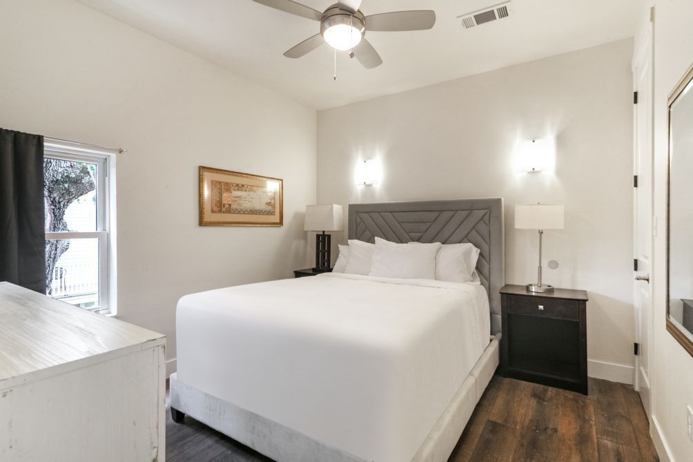 Modern 4-Bedroom Urban Oasis Near French Quarter