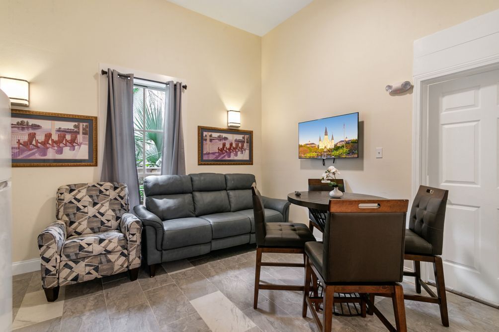 Stylish and Spacious Urban Retreat in NOLA