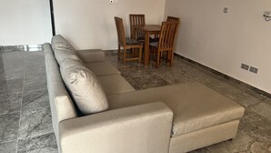 Unclassified image, 4 of 14, button - Racapa Apartment (Tema)