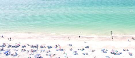 Beach nearby, sun loungers, beach towels