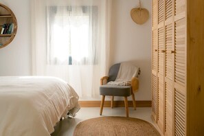 4 多间卧室、熨斗/熨衣板、旅行婴儿床、WiFi