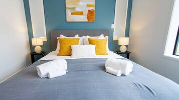 2 bedrooms, iron/ironing board, free WiFi, bed sheets