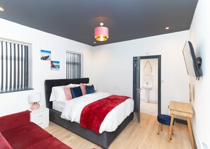 2 bedrooms, WiFi, bed sheets - Luxury 2 bedroom flat in the heart of Blackpool close to the promenade (Blackpool)