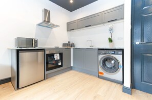 Private kitchen - Luxury 2 bedroom flat in the heart of Blackpool close to the promenade (Blackpool)