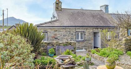 The Yard Beach Cottage - UK43653