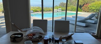 Chambre Dhôte Avec vue mer et Piscine