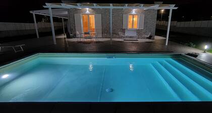 Detached villa with swimming pool and sauna