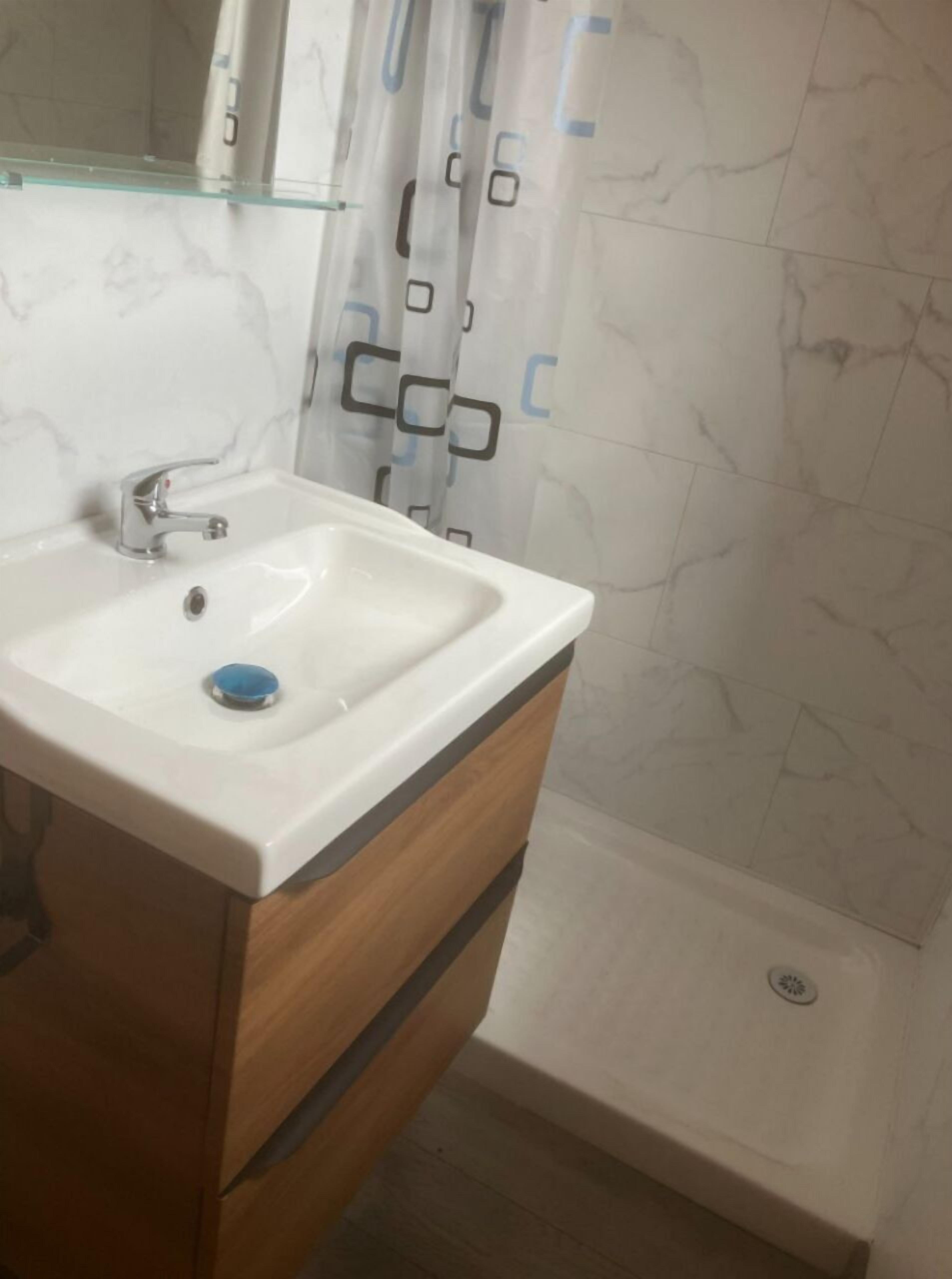 淋浴設備、風筒、提供毛巾、番梘