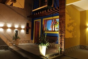 ด้านหน้าที่พัก