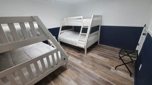3 chambres, accès au Wi-Fi (inclus), literie fournie