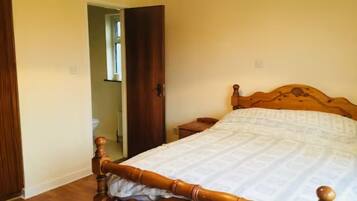 4 bedrooms, iron/ironing board, travel crib, bed sheets
