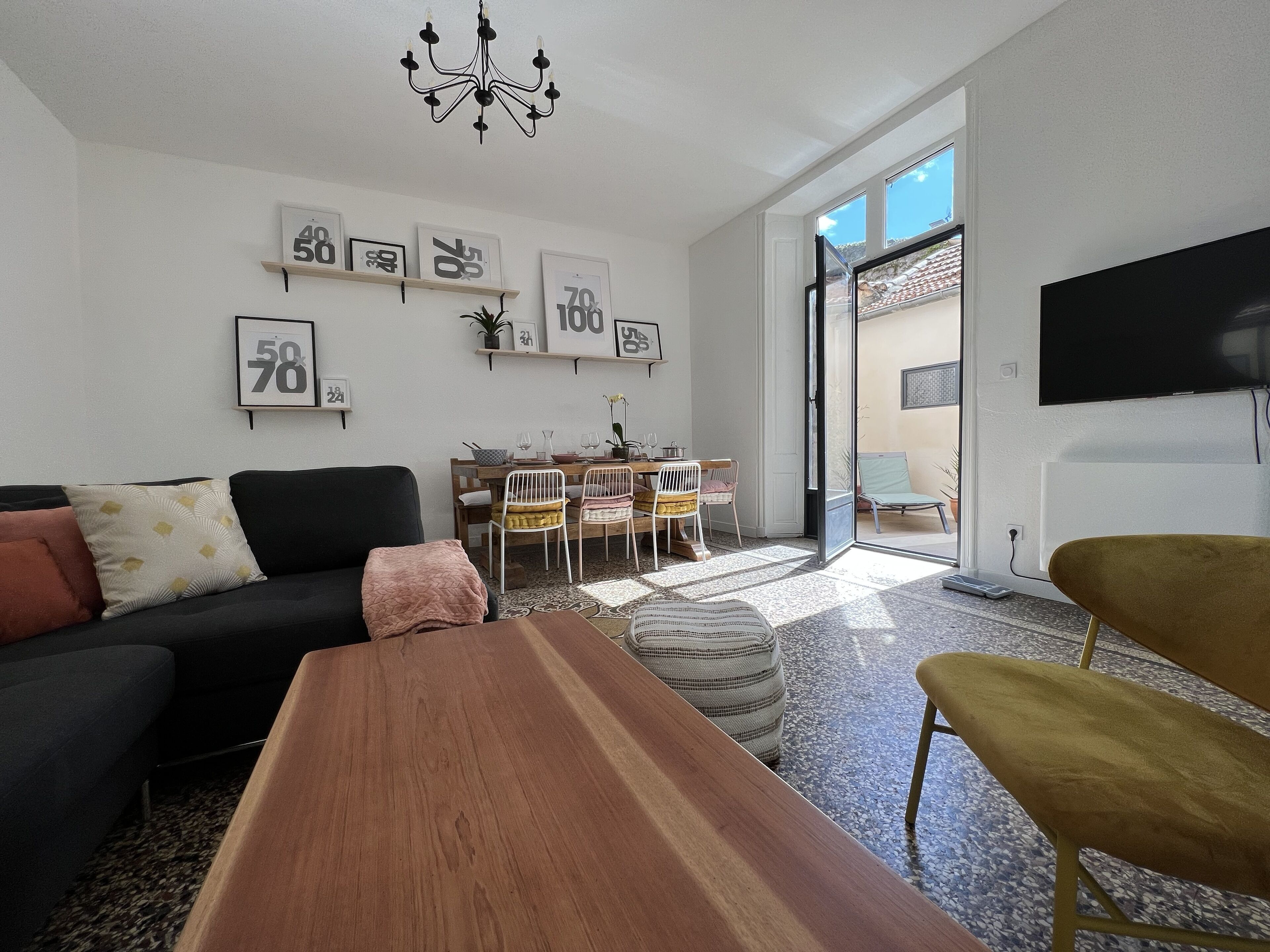 Smart TV, DVD player