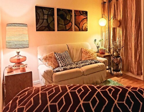 Private 2 bedroom suite in daylight basement w/kitchen, full bath, and laundry