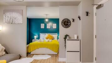 1 bedroom, iron/ironing board, WiFi, bed sheets