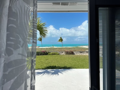 Gorgeous Beach Front Ocean Villa 906