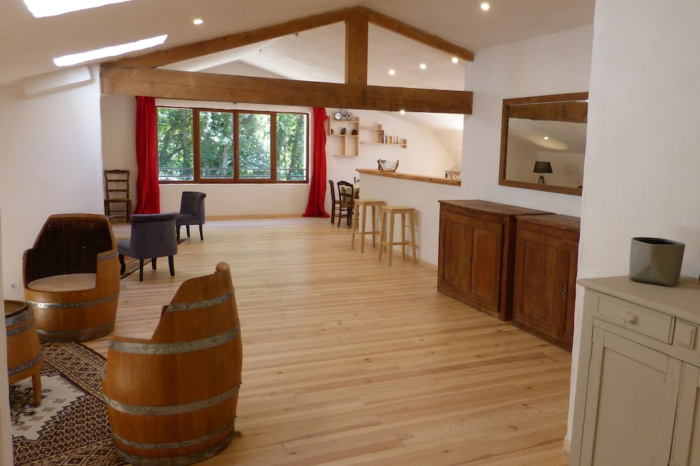 Converted barn in the center of a Périgord estate