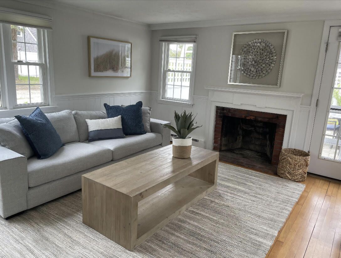 Bright & spacious home on cul-de-sac; 3 min walk to Ridgevale Beach!