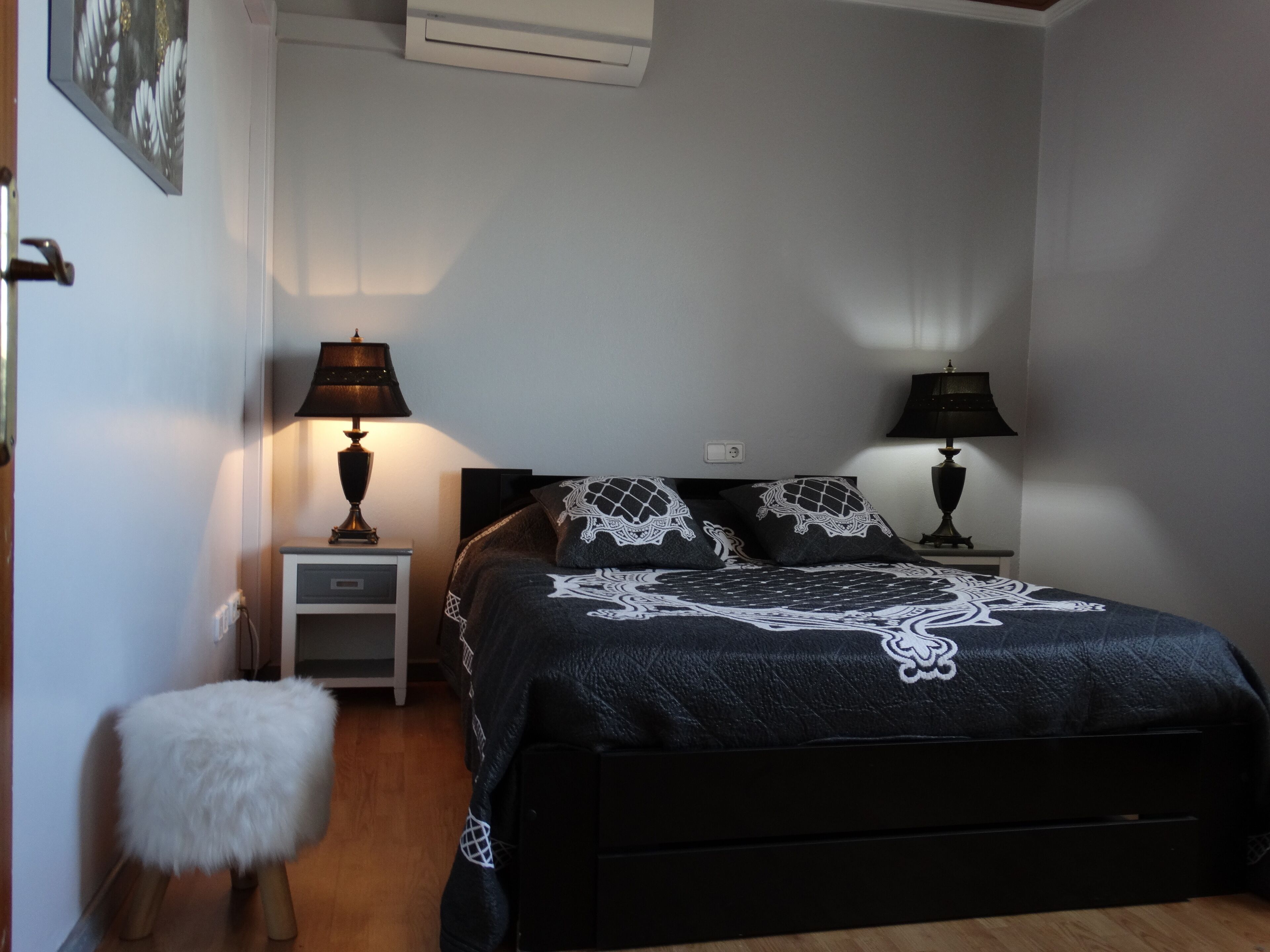 VILLA 6 PERS with SWIMMING POOL not overlooked