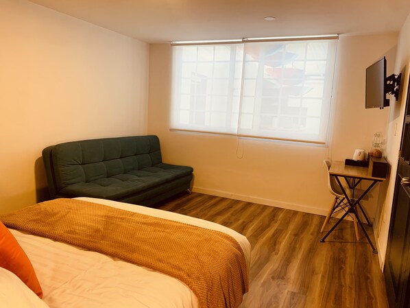 標準三人房 | 埃及棉床單、高級寢具、羽絨被、特厚豪華床墊