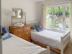3 quartos, Wi-Fi de cortesia, roupa de cama