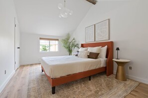 1 dormitorio, tabla de planchar con plancha, wifi gratis y ropa de cama