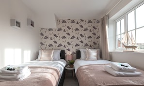 House | 3 bedrooms, iron/ironing board, free WiFi, bed sheets - South Downs retreat house with parking (Chichester)