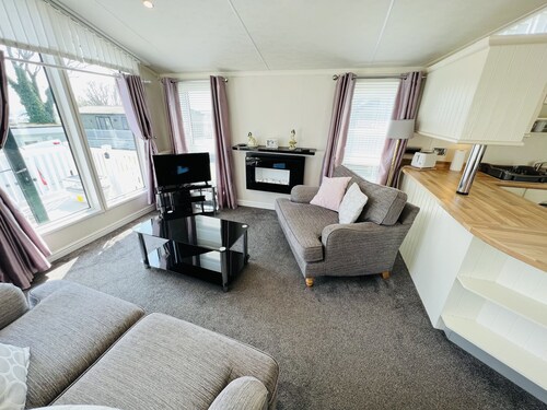 2 Bedroom Lodge TH35, Nodes Point, St Helens, Isle of Wight