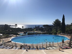 Piscine extérieure, piscine chauffée