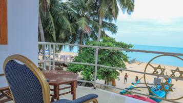 Deluxe Double Room, 1 Bedroom | Beach/ocean view