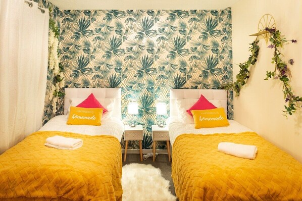 3 bedrooms, iron/ironing board, free WiFi, bed sheets