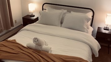 2 Schlafzimmer, Schreibtisch, Bügeleisen/Bügelbrett, kostenloses WLAN