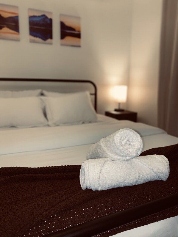 2 chambres, bureau, fer et planche à repasser, Wi-Fi gratuit