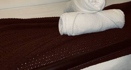 Entire Townhome! near airport, restaurants, and trails! Small back yard!