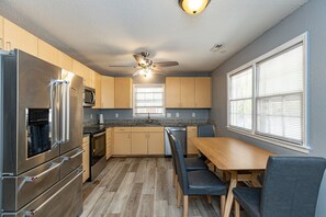 Microwave, oven, stovetop - Cozy Raleigh Escape 3BR Outdoor Escape (Garner)