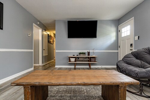 Cozy Raleigh Escape 3BR Outdoor Escape