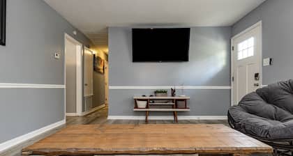 Cozy Raleigh Escape 3BR Outdoor Escape