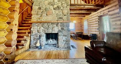 Clean Log Cabin in Trout Fishing mecca!!!!