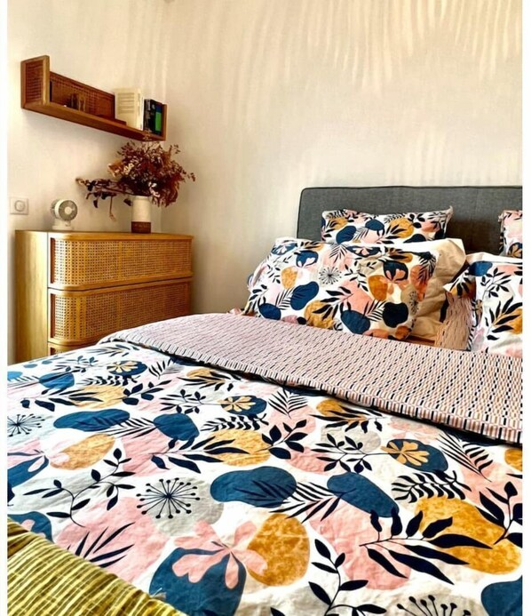 1 quarto, escrivaninha, Wi-Fi de cortesia, roupa de cama