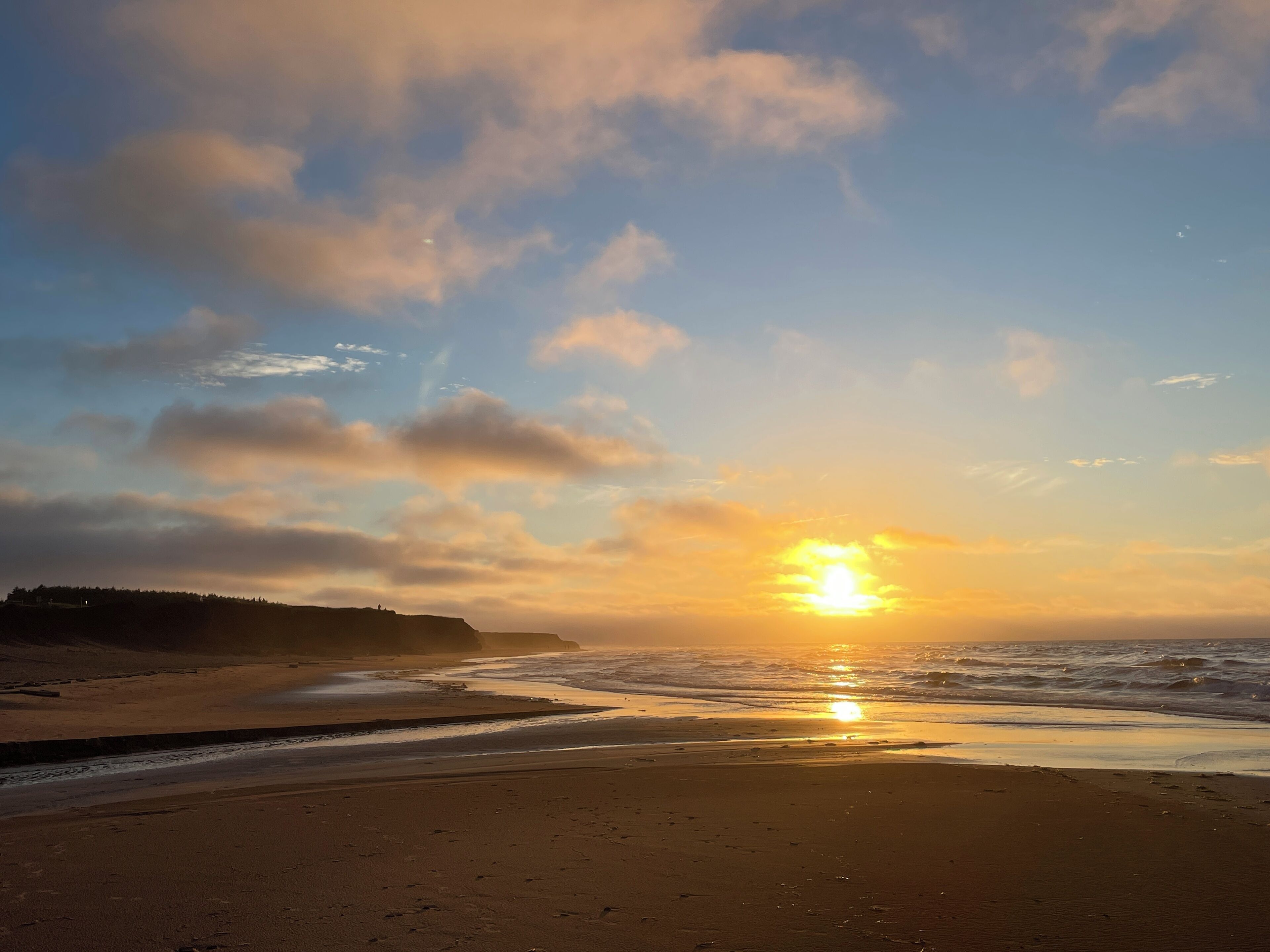 Chaises longues, serviettes de plage