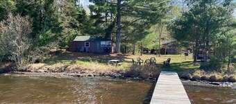 The Edgewater Cabin-Lakeside Paradise