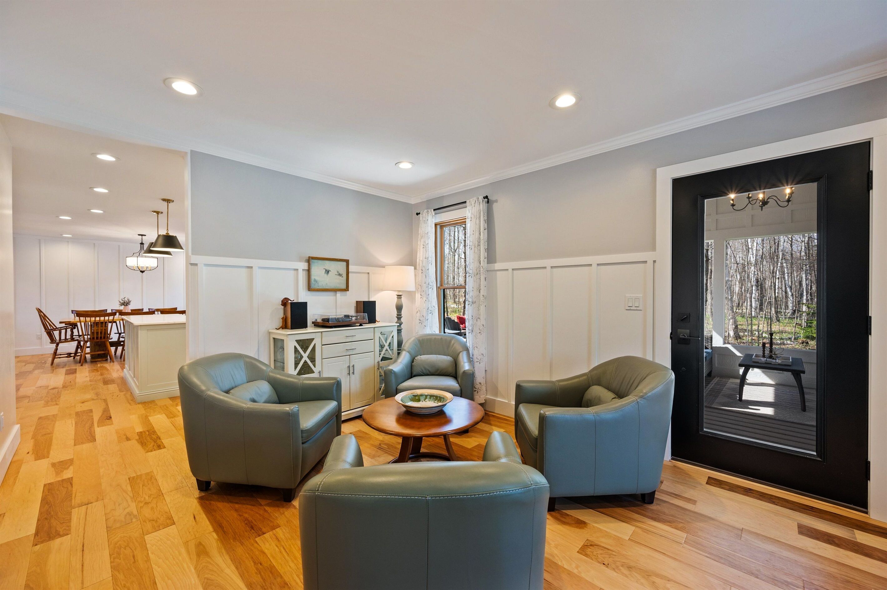 Chicory Cottage - Private Family Retreat with Game Room, Walk to Kangaroo Lake